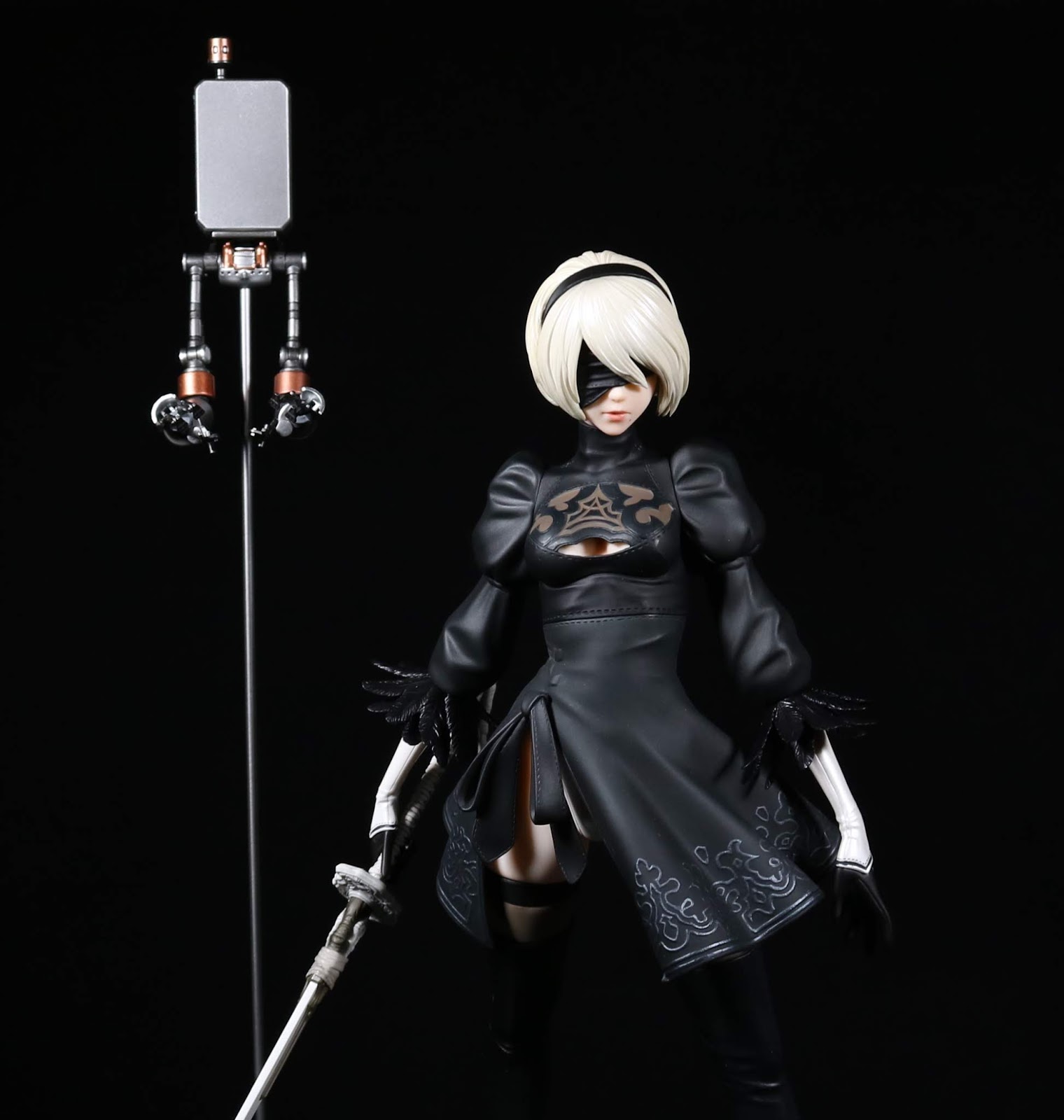 SQUARE ENIX NieR: Automata 2B (YoRHa No.2 Type B) STANDARD EDITION Action  Figure