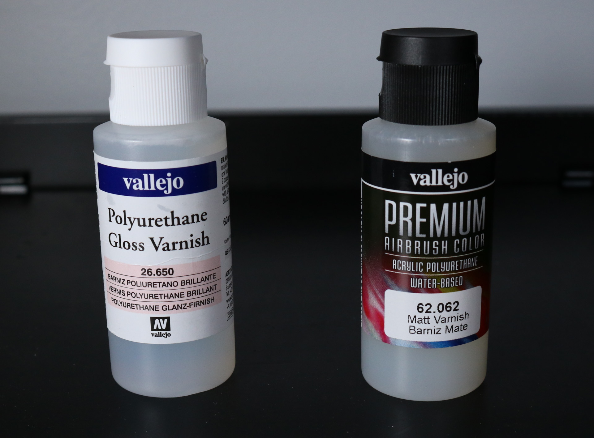  Vallejo Premium Airbrush Color 62.062 Matt Varnish 60